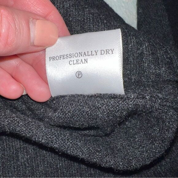 Tory Burch cashmere sweater - Picture 9 of 9